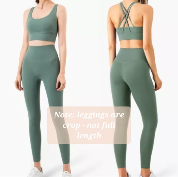 Activewear set - Picture 1 of 5